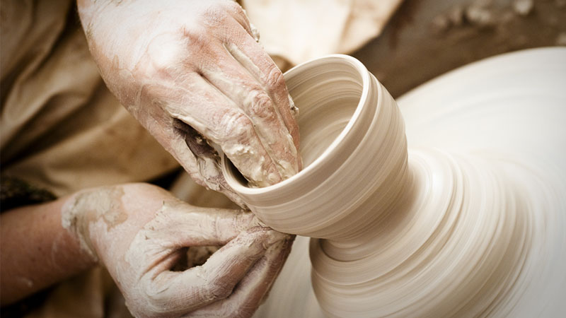 Stage tournage poterie Ardèche